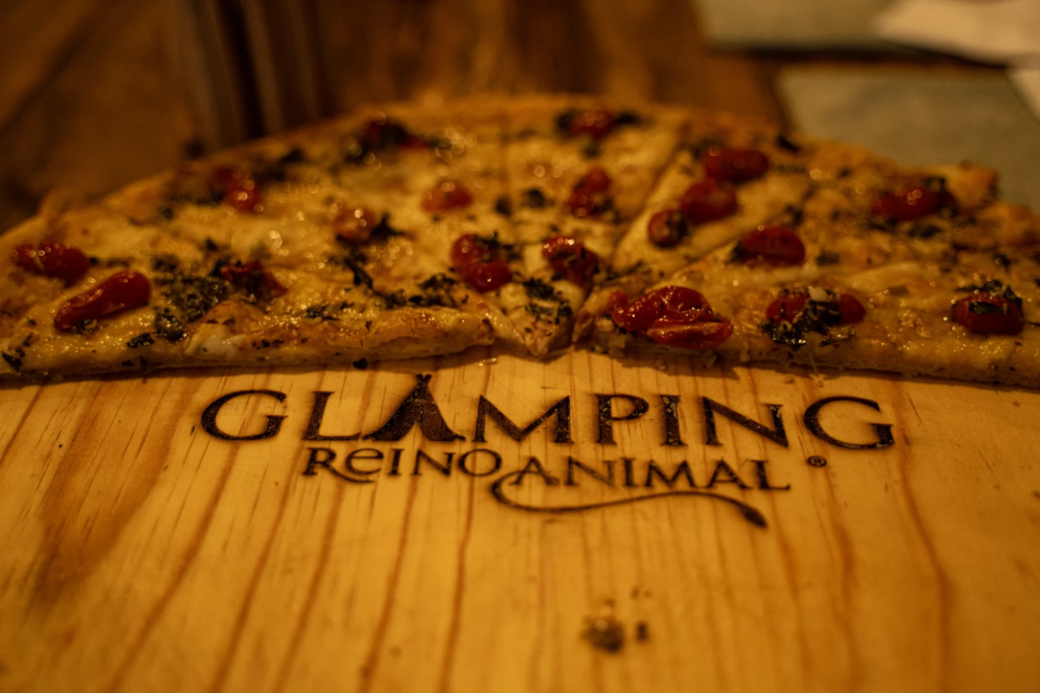 pizza glamping reino animal